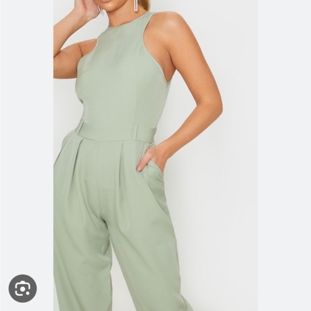 PRETTY LITTLE THING NWT Racer Back Jumpsuit in Sage Green Sz 6‎